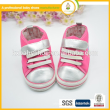 Sapatos de segurança de estilo de esporte de bebê de moda rosa 2016 venda de linda flor bonita borda sapatilhas de esporte de menina